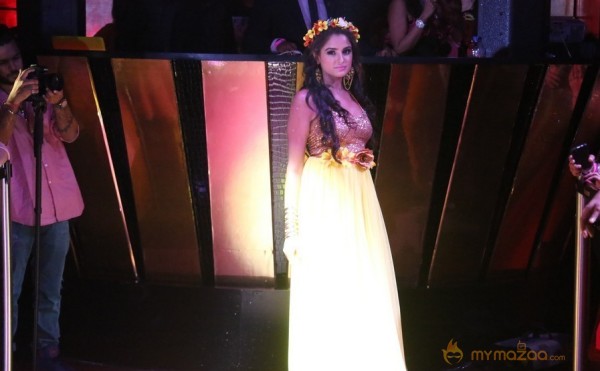 Models and Celebrities at The Pink Affair Fashion Show Photos