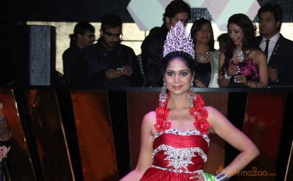 Models and Celebrities at The Pink Affair Fashion Show Photos
