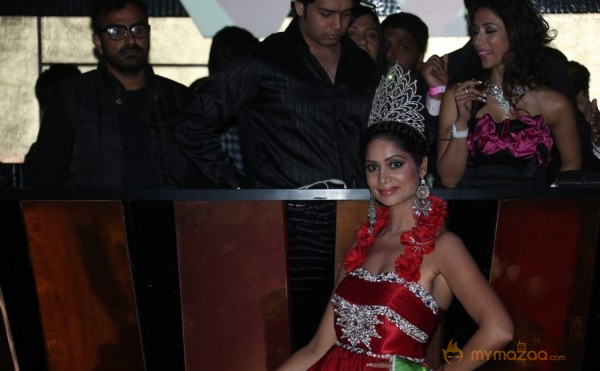 Models and Celebrities at The Pink Affair Fashion Show Photos