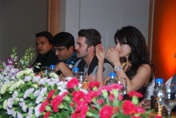 Neil Nitin Mukesh-Ameesha Patel at JPL Season-2 Launch 