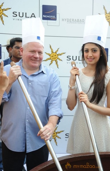 Novotel Fruit Mixing Brunch Ceremony Photos