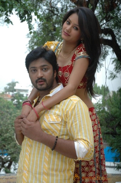 Pakdo Pakdo Movie Gallery