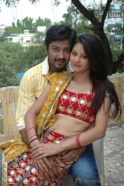 Pakdo Pakdo Movie Gallery