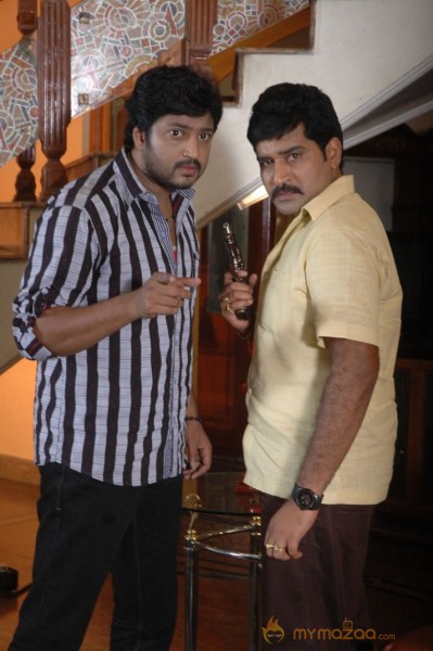 Pakdo Pakdo Movie Gallery