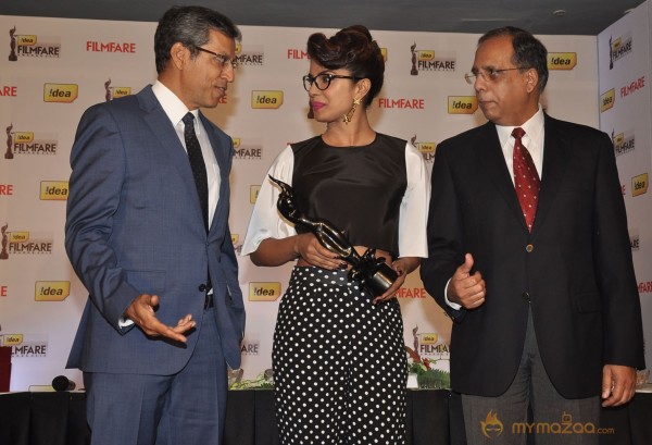 Priyanka At 59th Idea Filmfare Awards 2013
