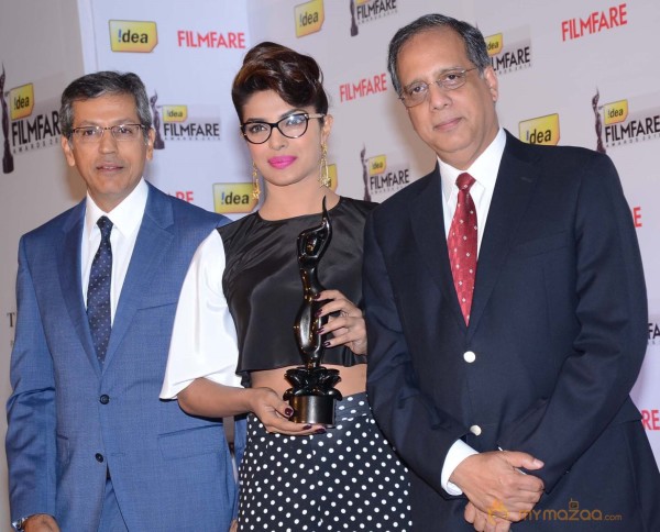 Priyanka At 59th Idea Filmfare Awards 2013