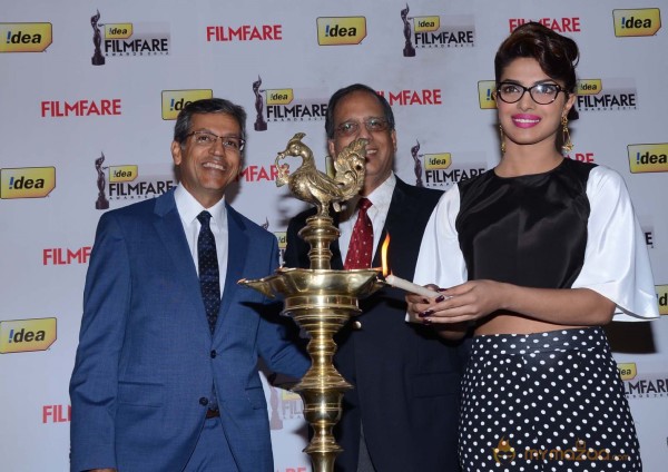 Priyanka At 59th Idea Filmfare Awards 2013