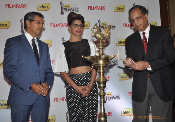 Priyanka At 59th Idea Filmfare Awards 2013