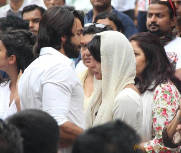Priyanka Chopra Father Funeral Photos