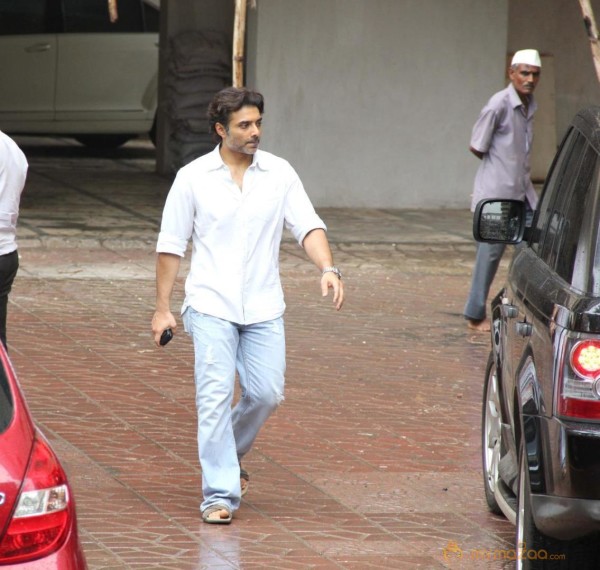 Priyanka Chopra Father Funeral Photos