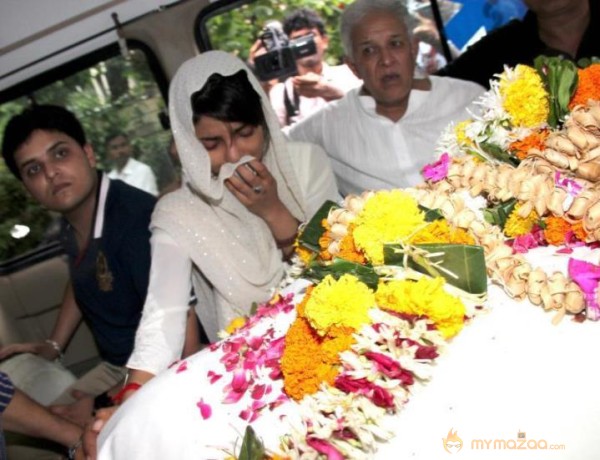 Priyanka Chopra Father Funeral Photos