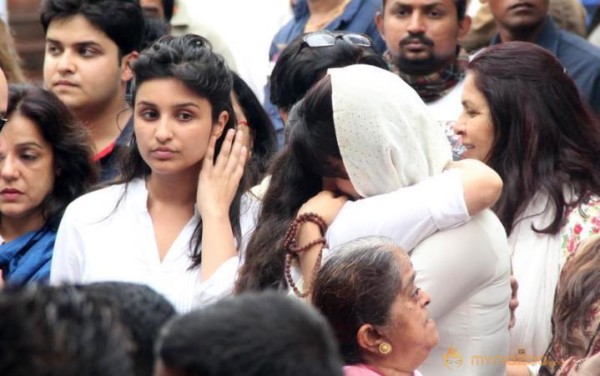 Priyanka Chopra Father Funeral Photos