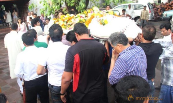 Priyanka Chopra Father Funeral Photos