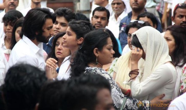 Priyanka Chopra Father Funeral Photos
