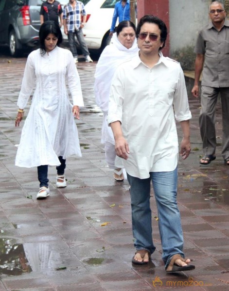 Priyanka Chopra Father Funeral Photos