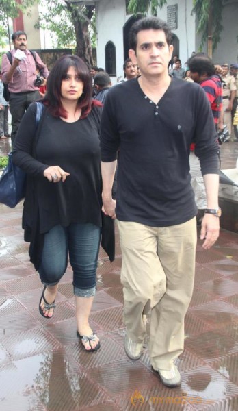 Priyanka Chopra Father Funeral Photos