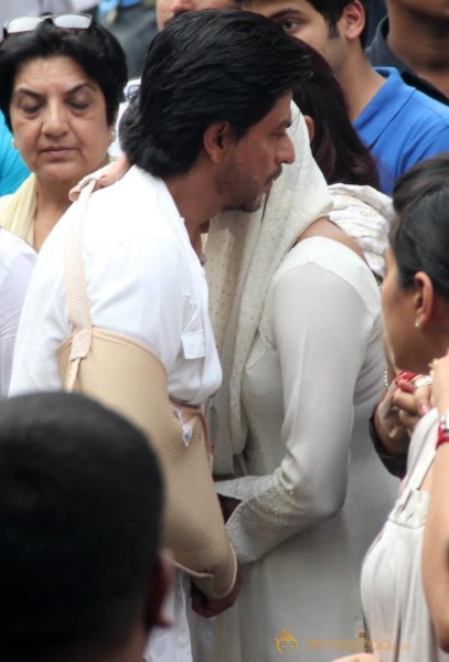 Priyanka Chopra Father Funeral Photos