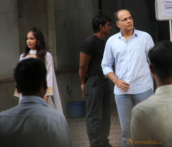 Priyanka Chopra's Father's Condolence Meet Gallery 