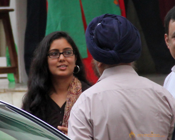 Priyanka Chopra's Father's Condolence Meet Gallery 