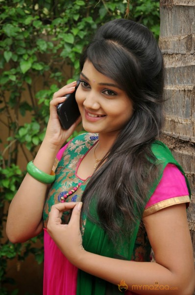 Priyanka Glam pics at Nuvve Kavali shooting