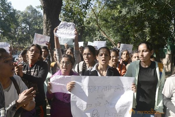 Protests against Delhi gang rape: Photos