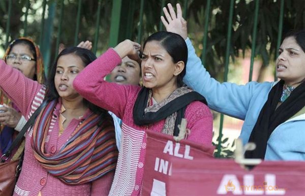 Protests against Delhi gang rape: Photos