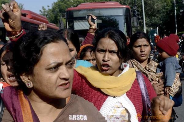 Protests against Delhi gang rape: Photos