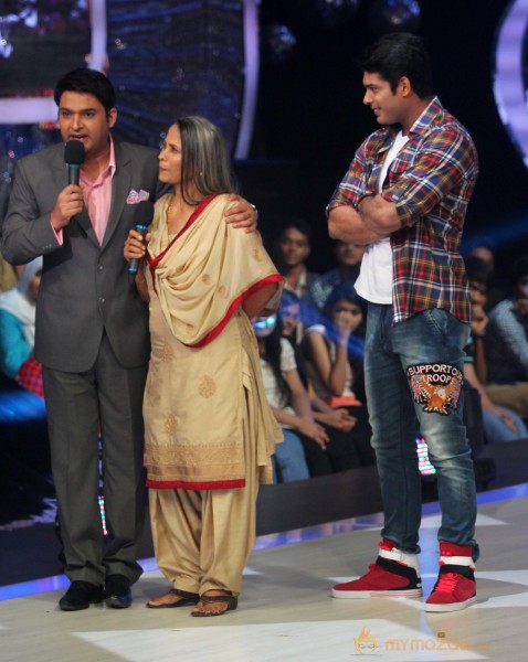 Raanjhana Team Promotion At Jhalak Dikhla Jaa 