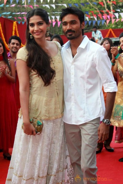 Raanjhanaa Movie Team Press Meet 
