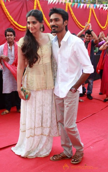 Raanjhanaa Movie Team Press Meet 