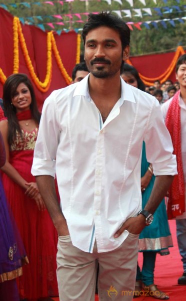 Raanjhanaa Movie Team Press Meet 