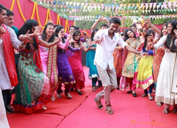 Raanjhanaa Movie Team Press Meet 