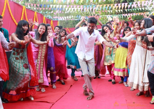 Raanjhanaa Movie Team Press Meet 