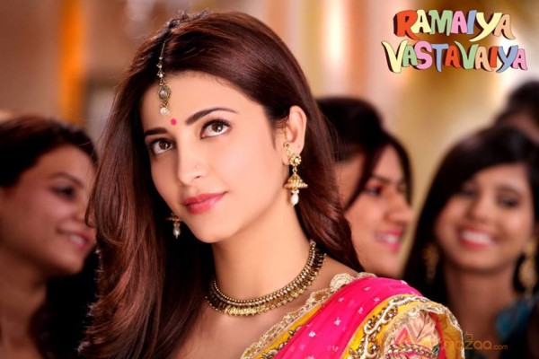 Ramaiya Vastavaiya Movie Wallpapers 