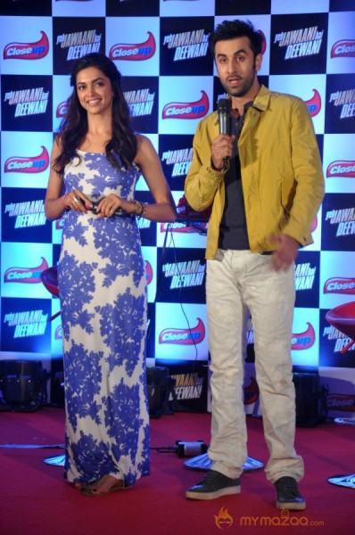 Ranbir & Deepika Launch Close Up Dental Care Products 