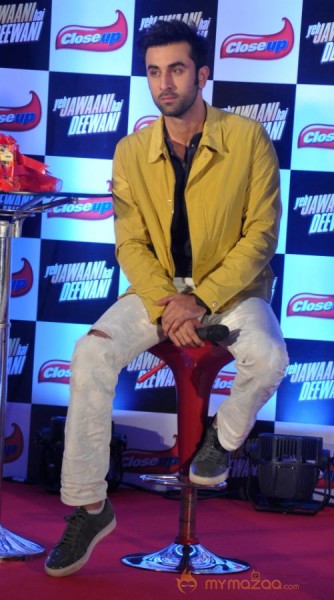 Ranbir & Deepika Launch Close Up Dental Care Products 