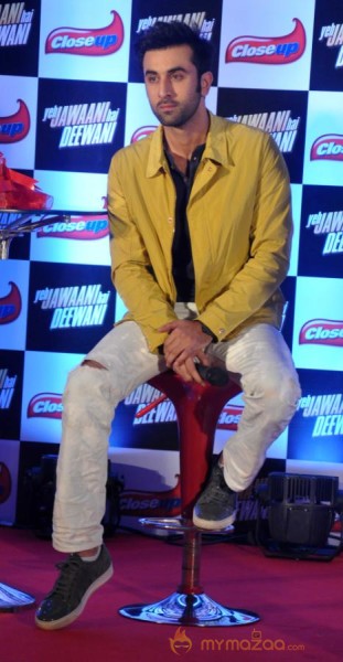 Ranbir & Deepika Launch Close Up Dental Care Products 