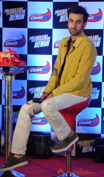 Ranbir & Deepika Launch Close Up Dental Care Products 