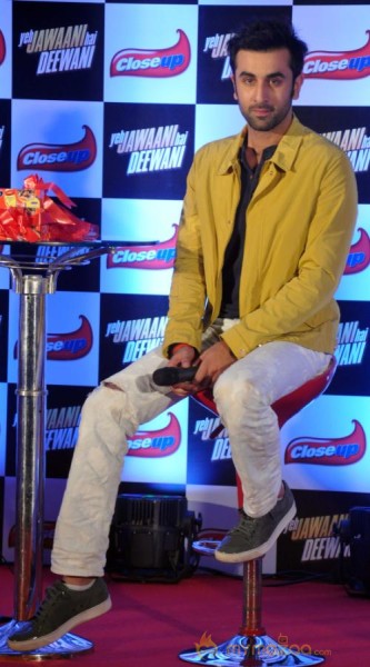 Ranbir & Deepika Launch Close Up Dental Care Products 