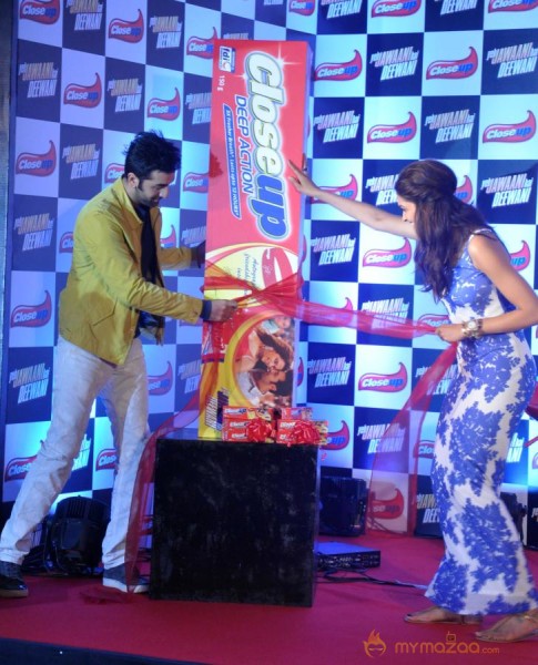 Ranbir & Deepika Launch Close Up Dental Care Products 