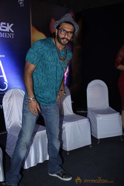Ranveer Singh and Sonakshi Sinha  LOOTERA photos