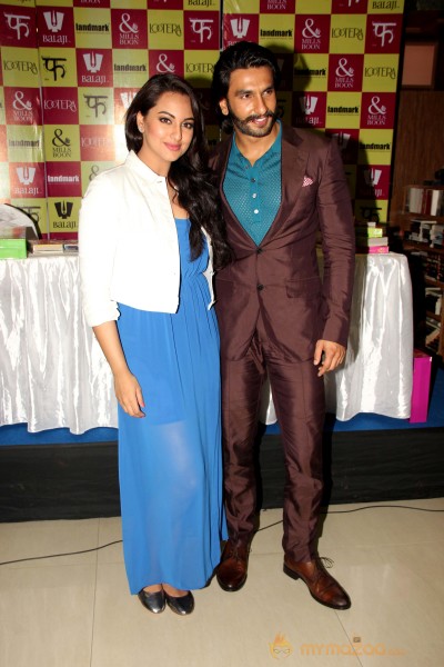 Ranveer & Sonakshi Launch Mills & Boon Novels 