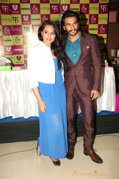 Ranveer & Sonakshi Launch Mills & Boon Novels 