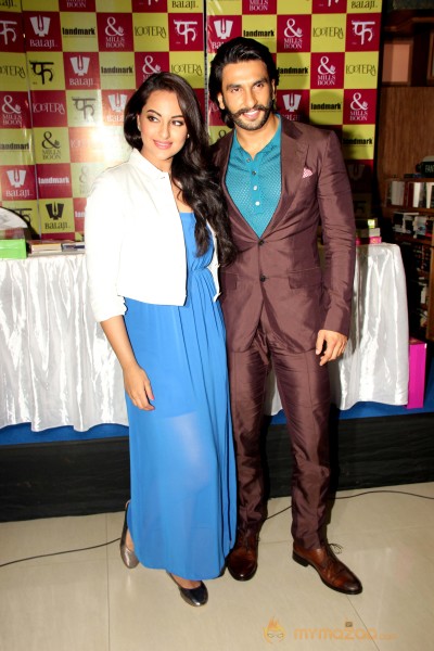 Ranveer & Sonakshi Launch Mills & Boon Novels 