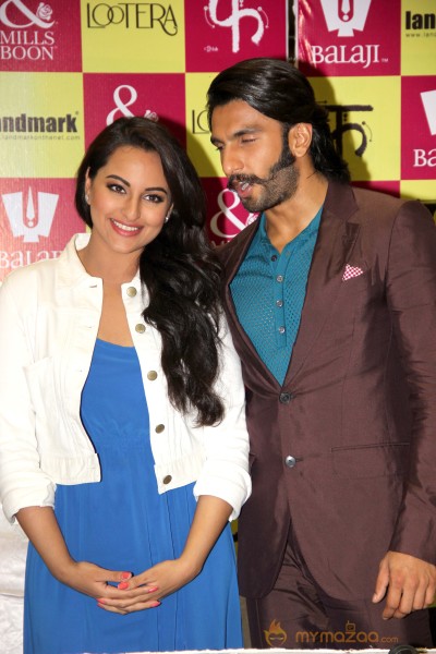 Ranveer & Sonakshi Launch Mills & Boon Novels 