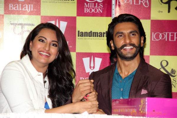 Ranveer & Sonakshi Launch Mills & Boon Novels 