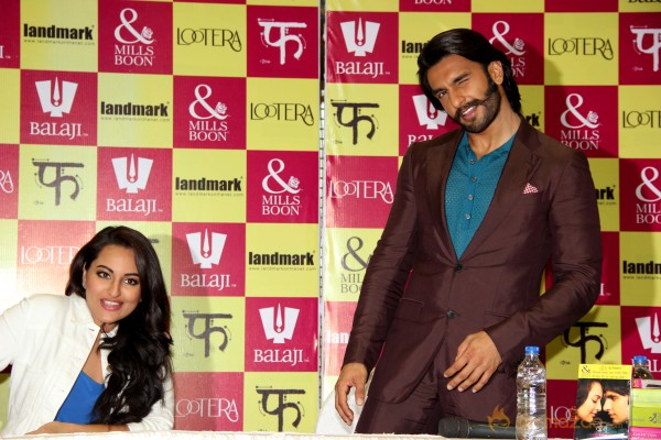 Ranveer & Sonakshi Launch Mills & Boon Novels 