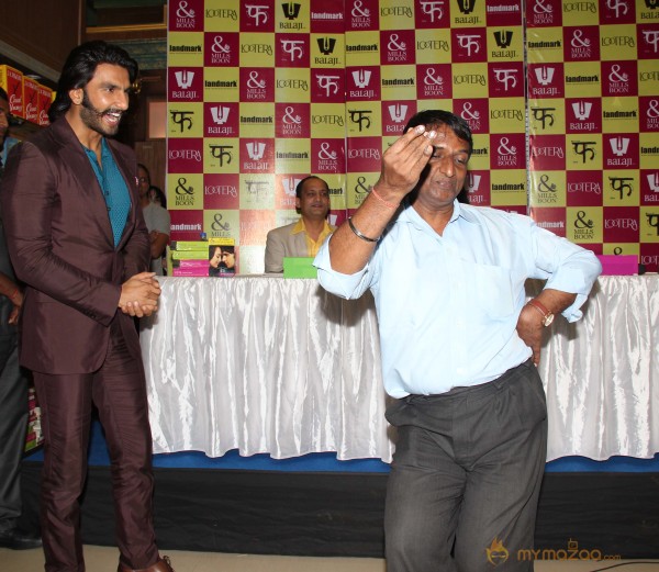 Ranveer & Sonakshi Launch Mills & Boon Novels 