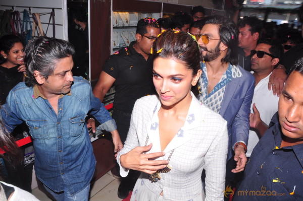 Ravneer, Deepika Promote Ramleela In Hyderabad