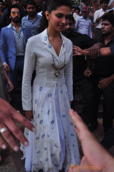 Ravneer, Deepika Promote Ramleela In Hyderabad